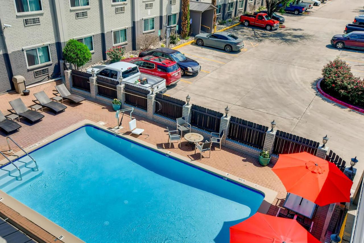 Orangewood Inn And Suites Midtown Austin Exterior photo