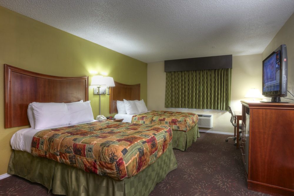Orangewood Inn And Suites Midtown Austin Exterior photo