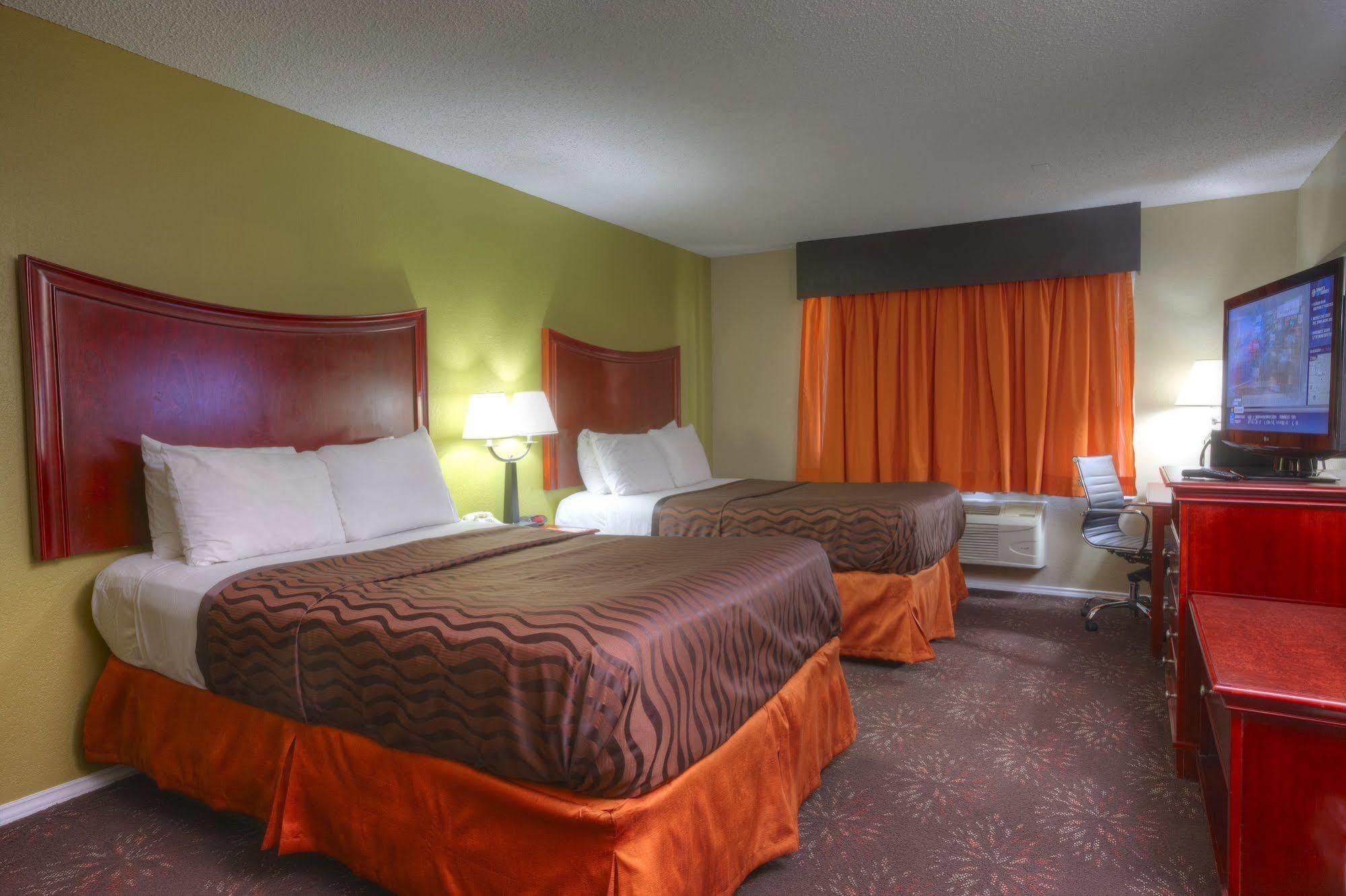 Orangewood Inn And Suites Midtown Austin Exterior photo